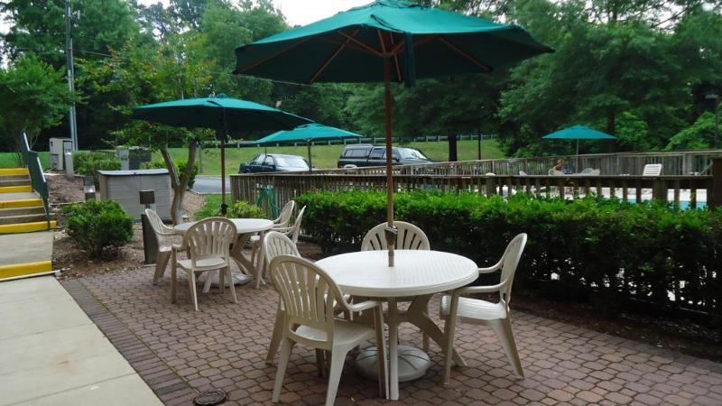 Country Inn & Suites By Radisson, Williamsburg East Busch Gardens , Va Exterior photo